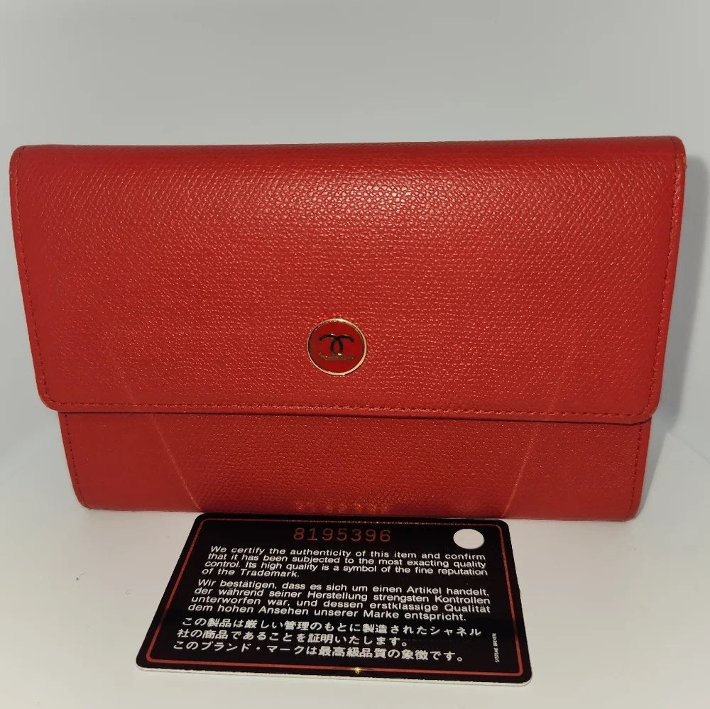 Vintage Chanel FULL INCLUSION Pre-Loved Red Calfskin Leather Clutch w/ AM Strap - Picture 16 of 16
